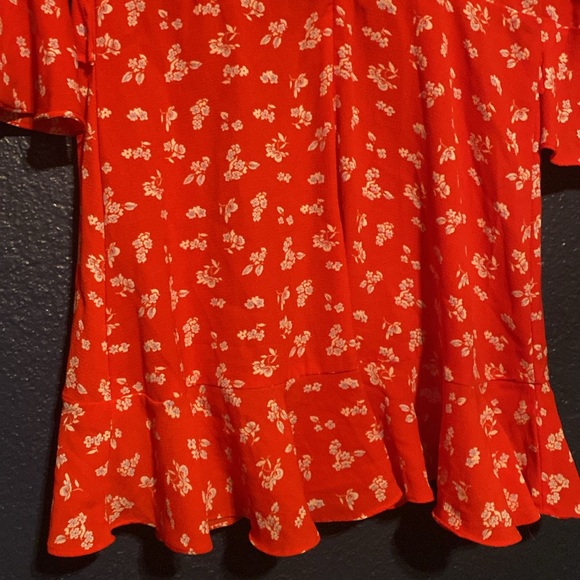 Women’s red dress nice flowy dress - Picture 5 of 6